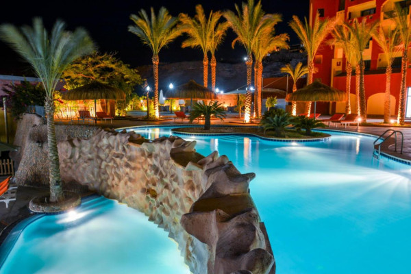 Sun & Sea Hotel and Aqua Park